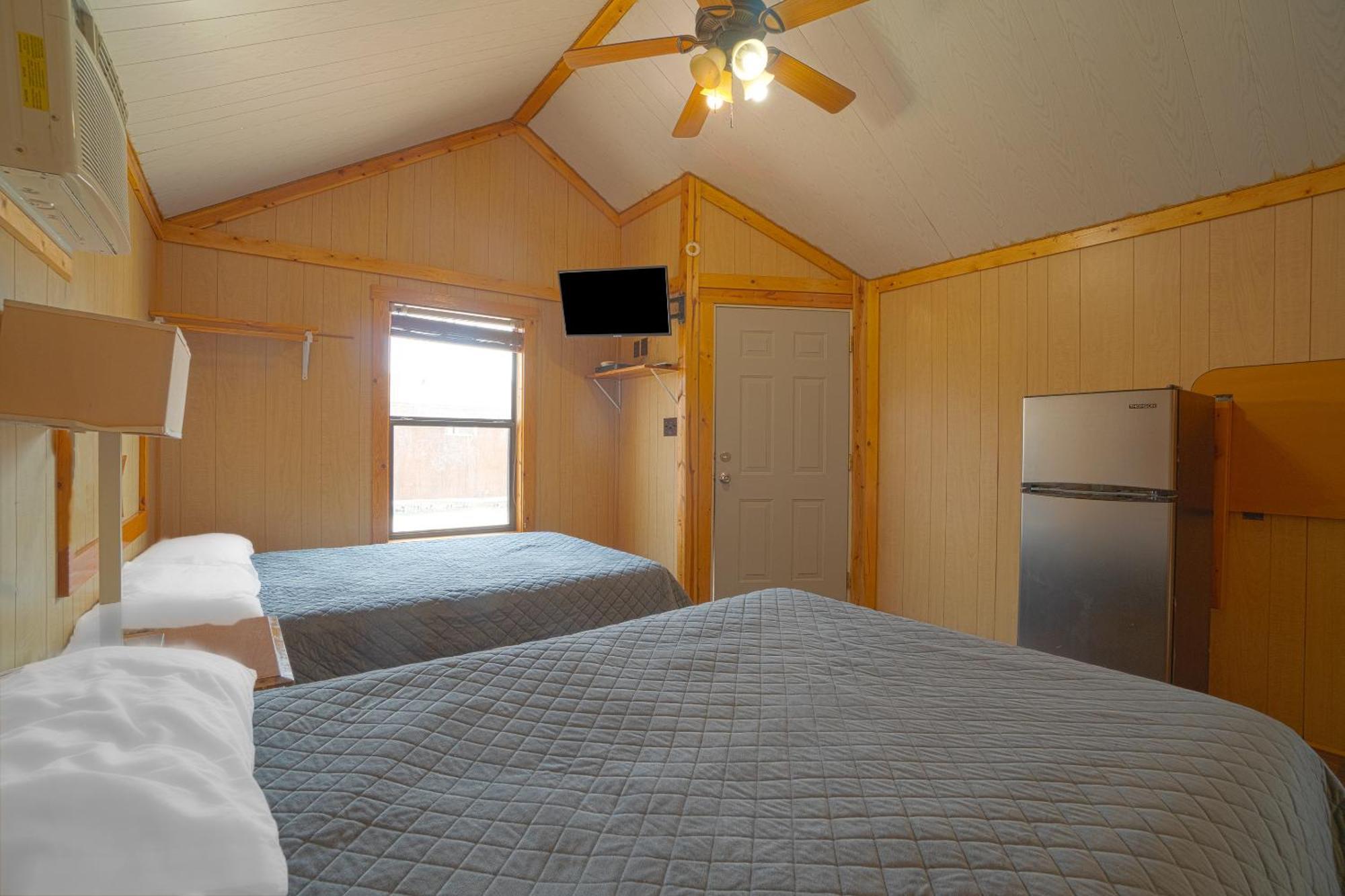 Grand Eagle Ford Lodge & Rv Park Tilden Extérieur photo