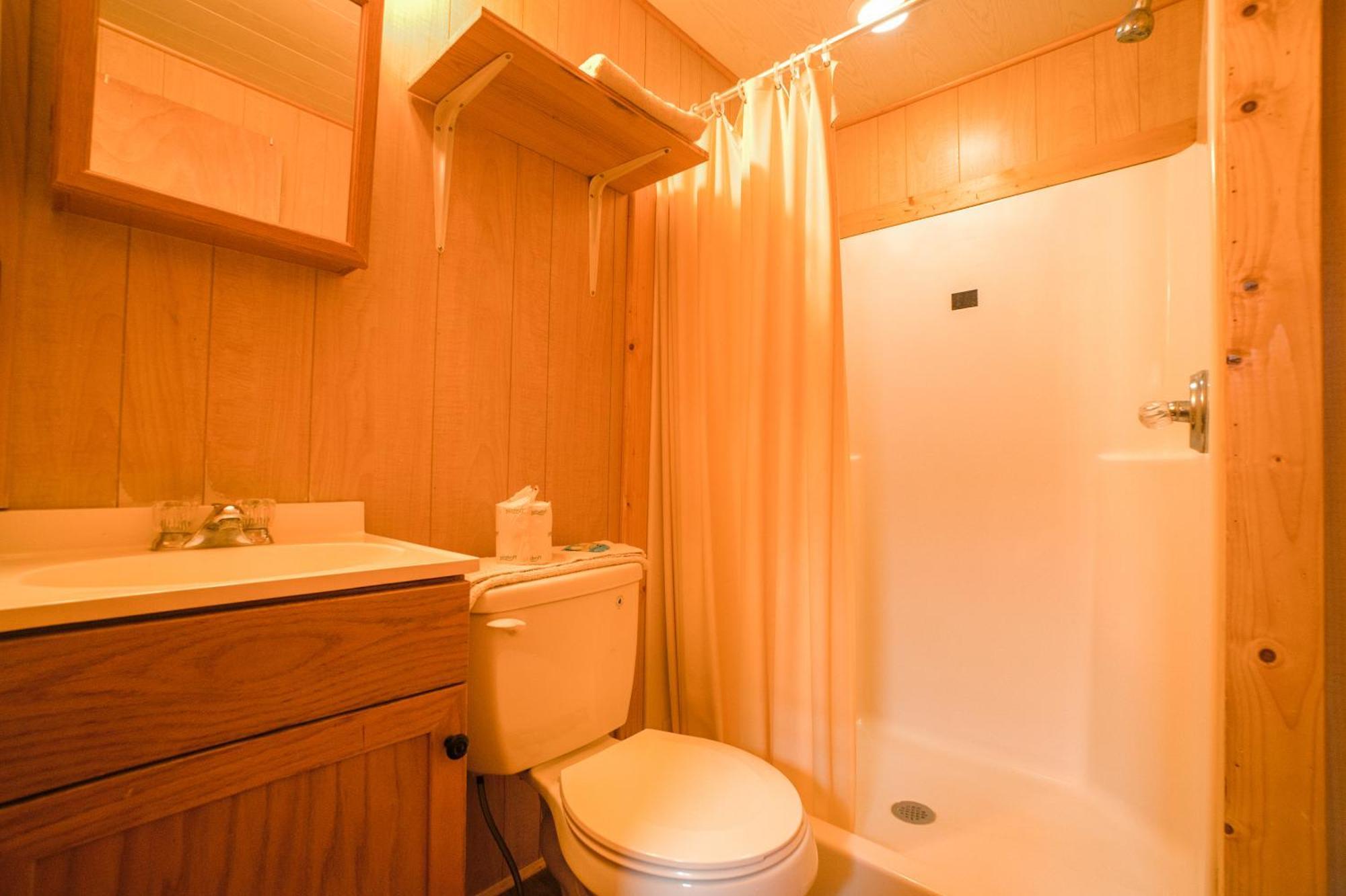 Grand Eagle Ford Lodge & Rv Park Tilden Extérieur photo