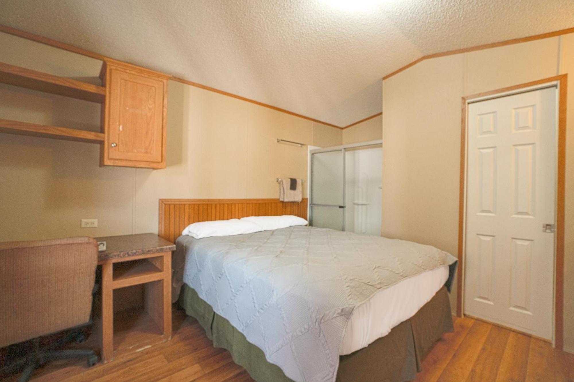 Grand Eagle Ford Lodge & Rv Park Tilden Extérieur photo