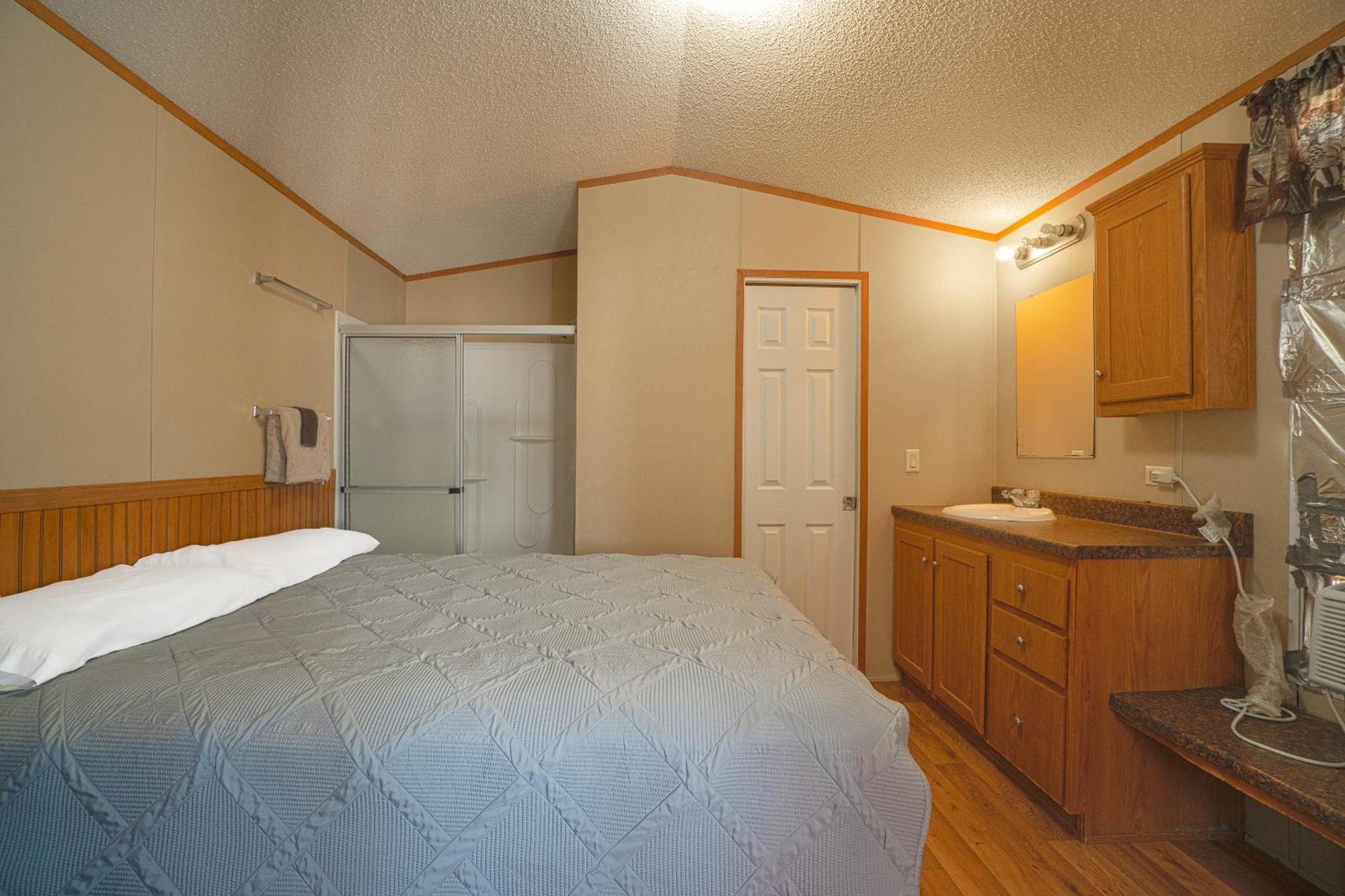 Grand Eagle Ford Lodge & Rv Park Tilden Extérieur photo